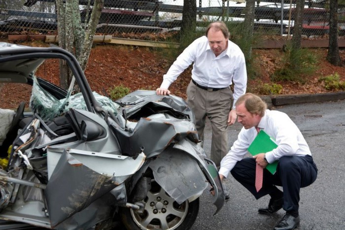 5 WAYS AN AUTO ACCIDENT LAWYER CAN HELP YOU AFTER AN ACCIDENT