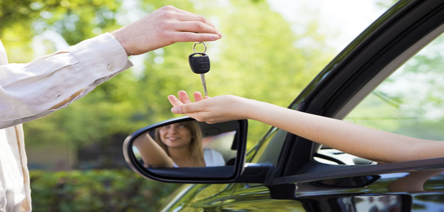 Why A Professional Locksmith Is Preferred For Replacement Of Car Keys?